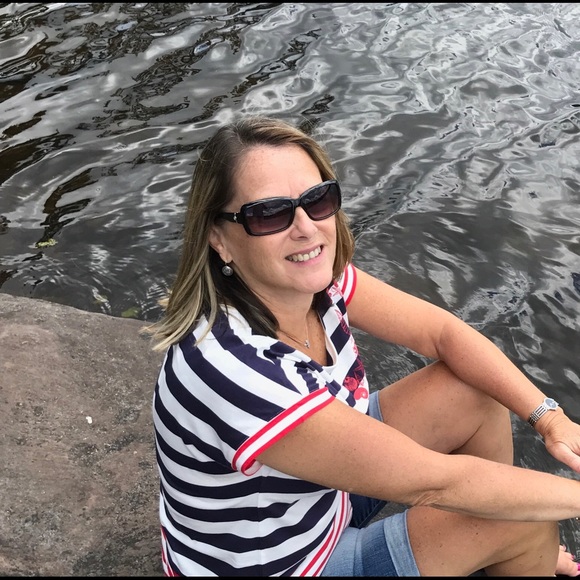 Meet your Posher, Patti - Picture 1 of 1